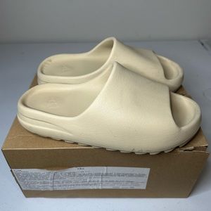 Yeezy Slides